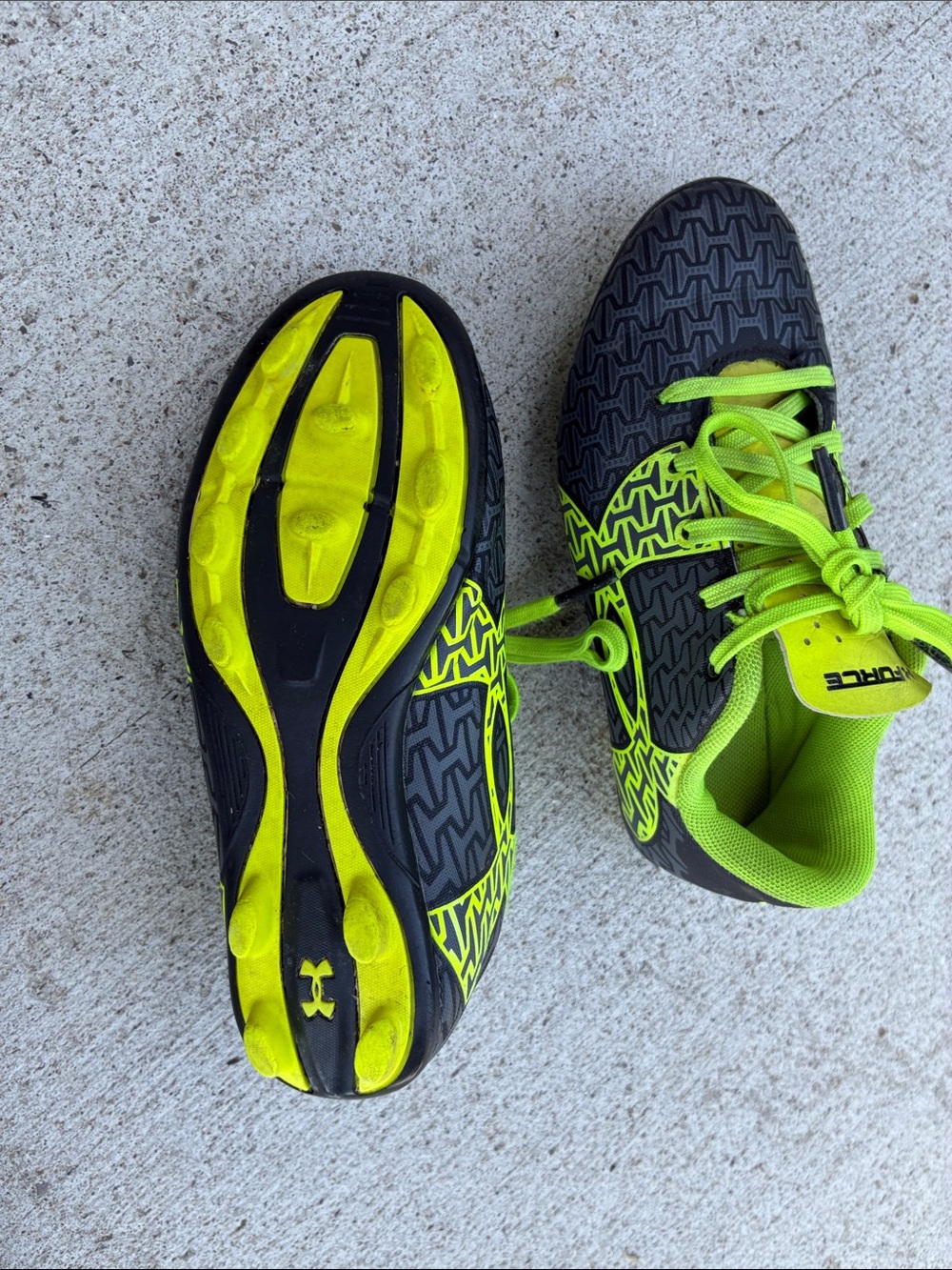 Under Armour Black and Neon Green Kids' Soccer Cleats